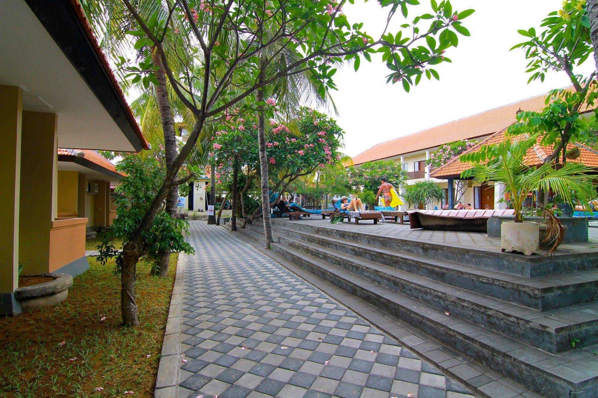 New Garden View Resort - Chse Certified Legian  Exterior photo